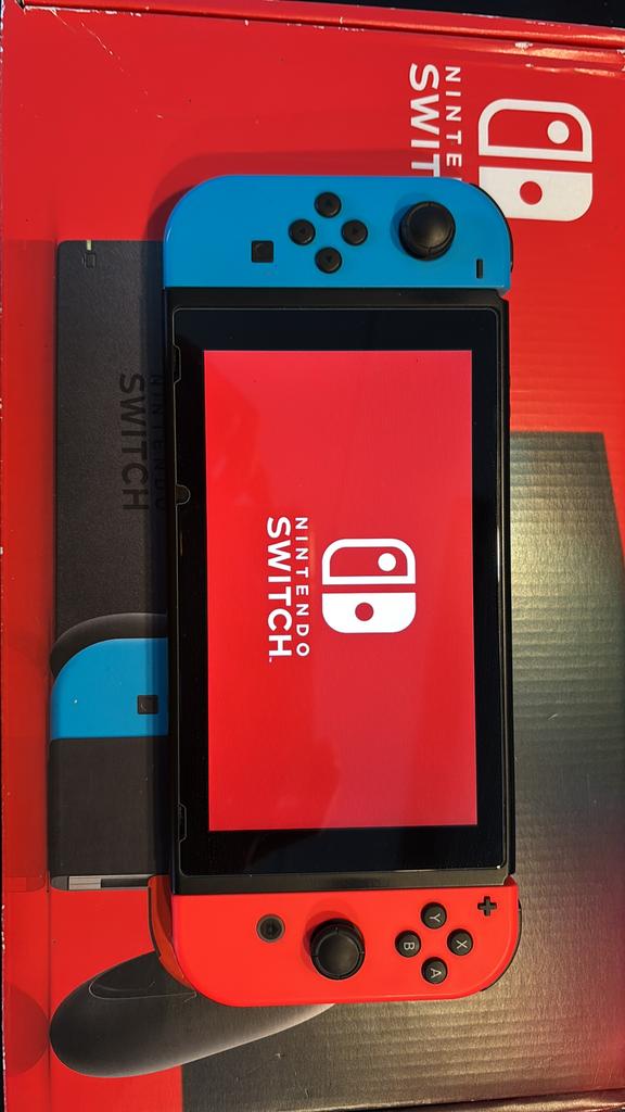 Switch met mario deluxe, Spelcomputers en Games, Spelcomputers | Nintendo Switch, Zo goed als nieuw, Switch Original, Met 1 controller
