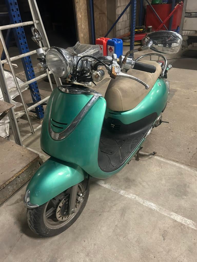 Sym scooter snorplaat, Fietsen en Brommers, Snorfietsen en Snorscooters, Ophalen, Zo goed als nieuw, Benzine