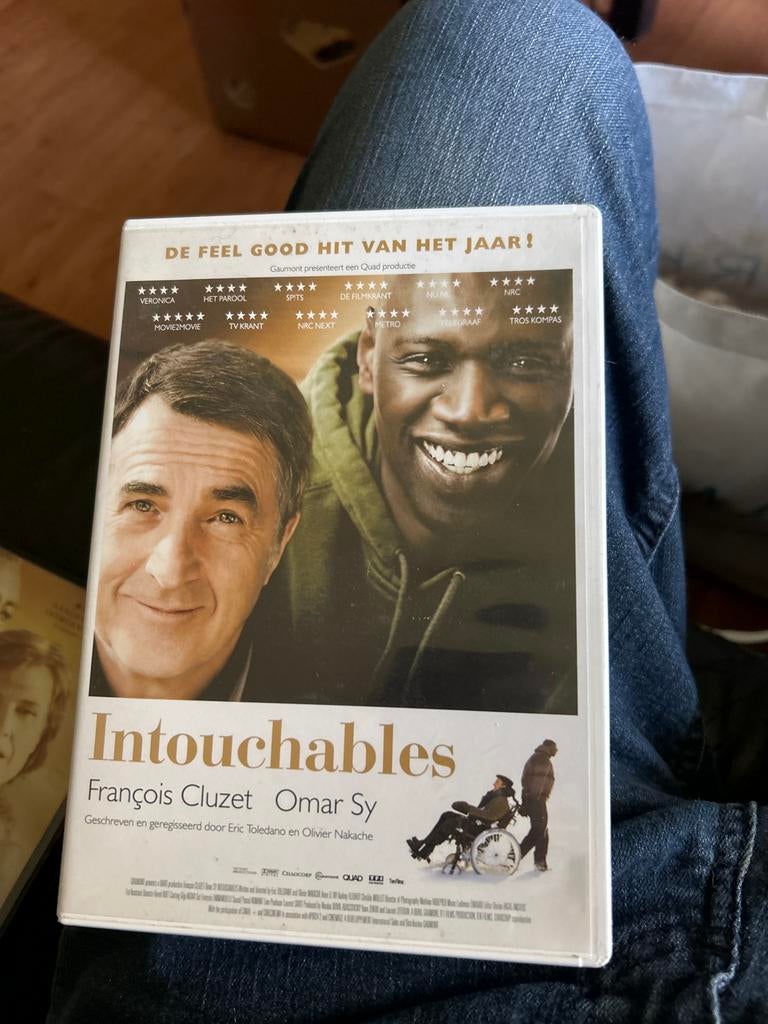 Intouchables DVD - Feel good film, Cd's en Dvd's, Vanaf 12 jaar, Ophalen of Verzenden, Zo goed als nieuw, Waargebeurd drama