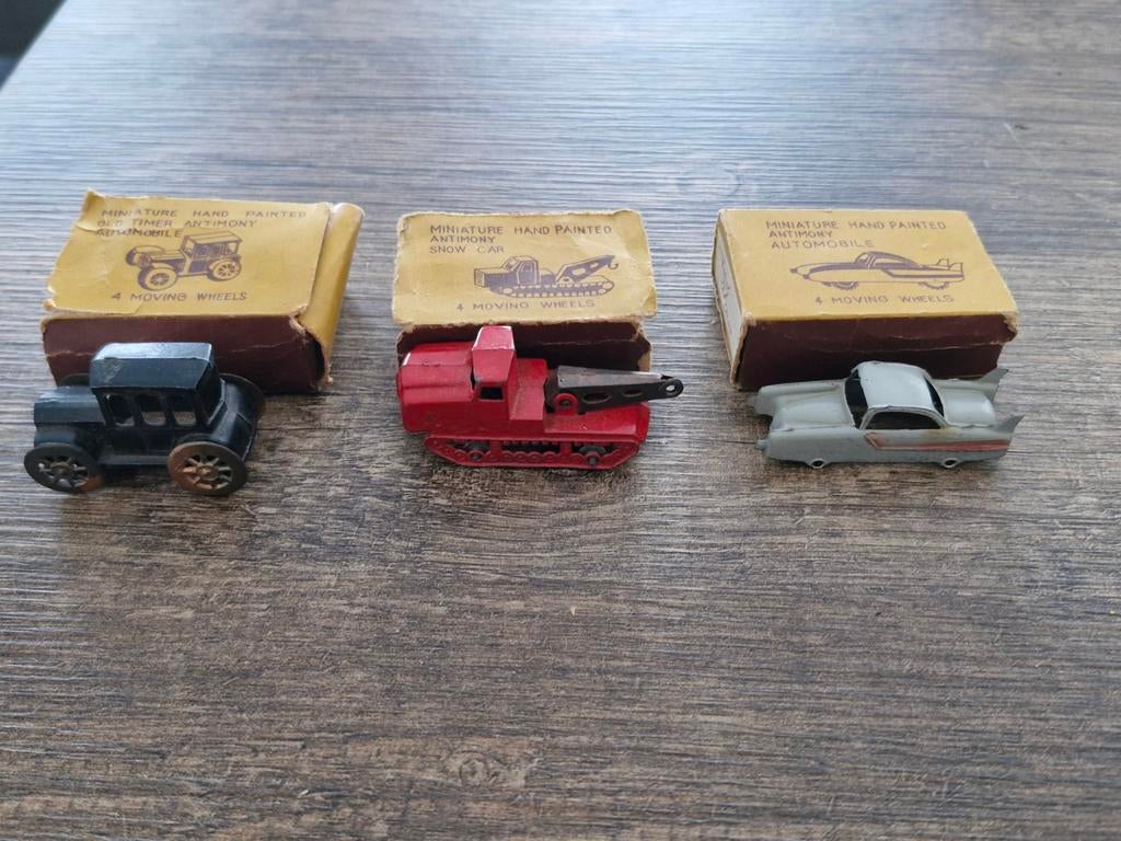 3 vintage Japanse metalen voertuigen met orginele verpakking, Ophalen of Verzenden, Auto