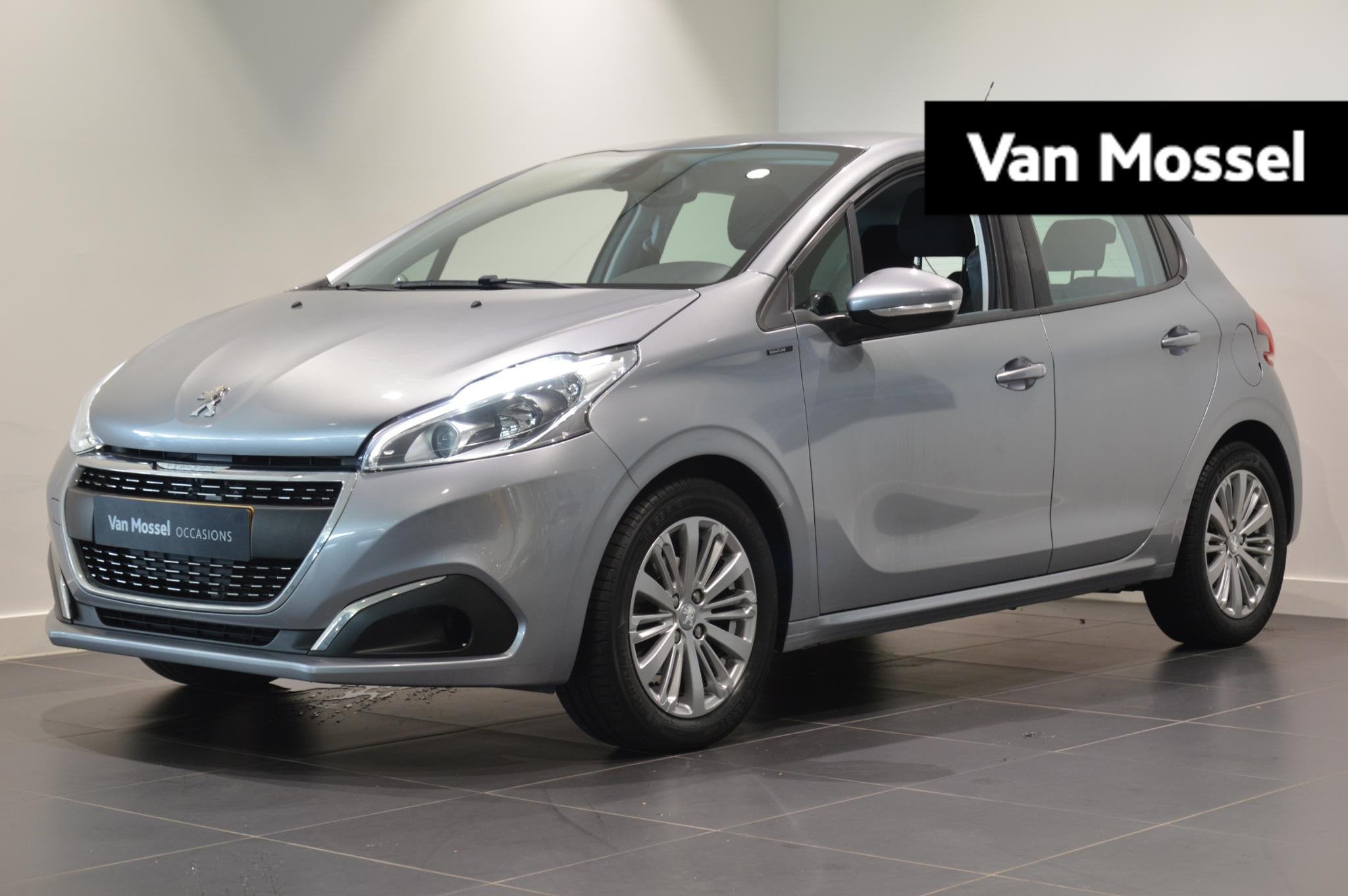 Peugeot 208 Signature NAVIGATIE - AIRCO - HANDGESCHAKELD