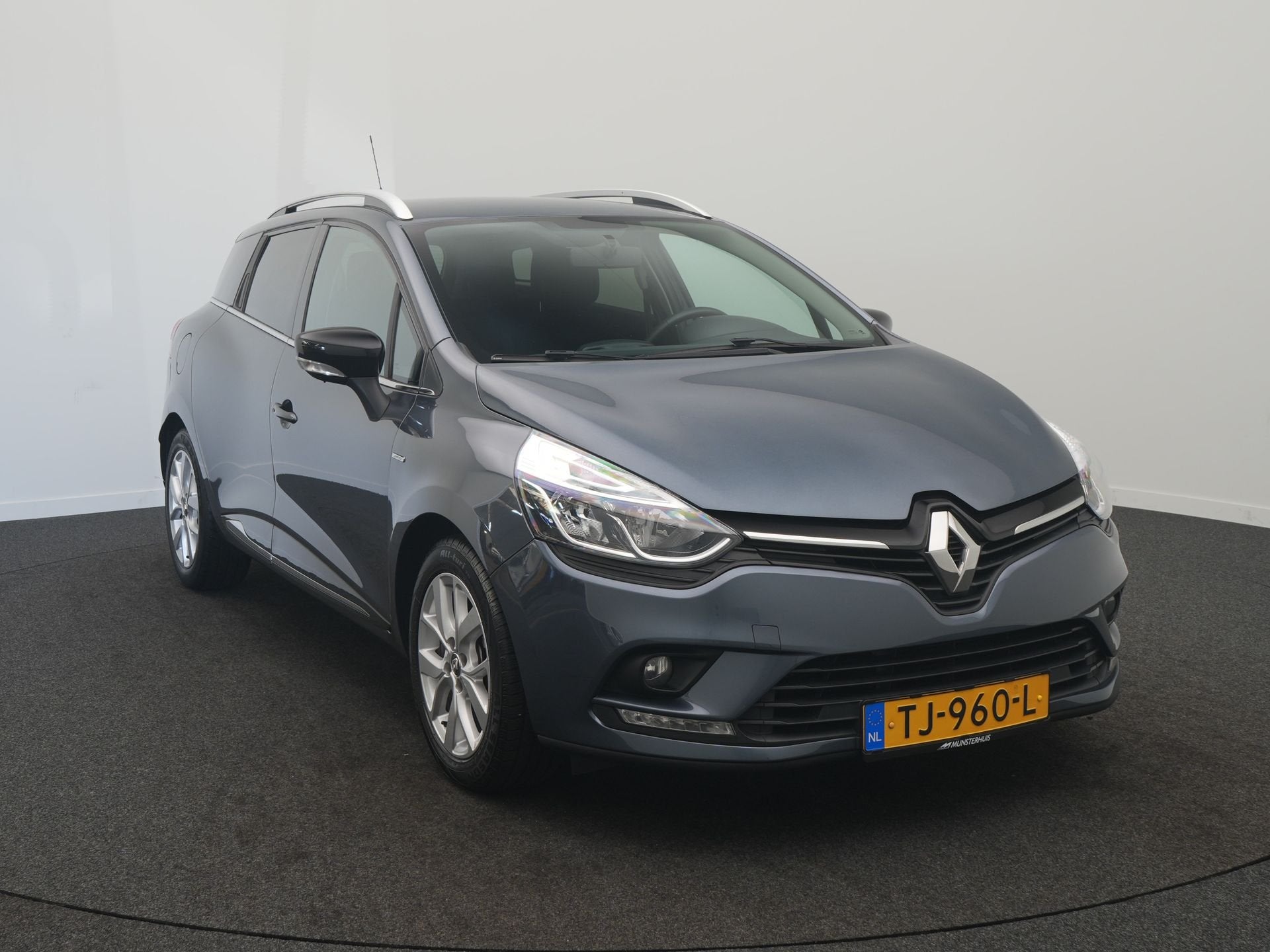 Renault Clio Estate TCe 90 Limited - RIJKLAARPRIJS - All sea, Voorwielaandrijving, 1063 kg, Gebruikt, Euro 6