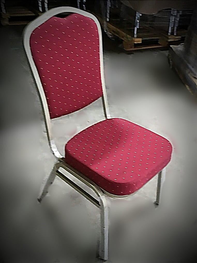 Stapel stoelen, Ophalen, Nieuw