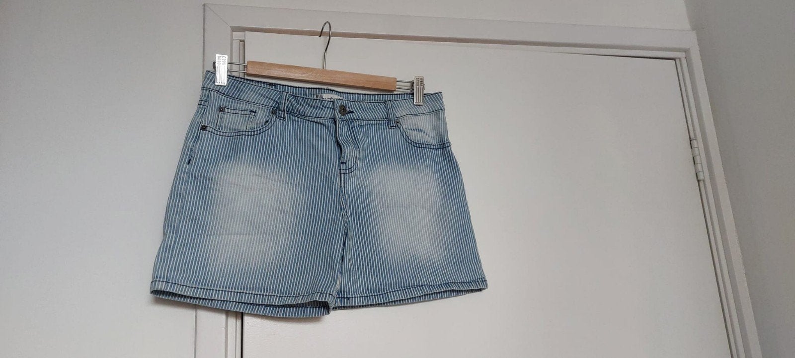 Bella Ragazza gestreepte denim shorts, maat M, Maat 38/40 (M), Kort, Blauw, Bella Ragazza