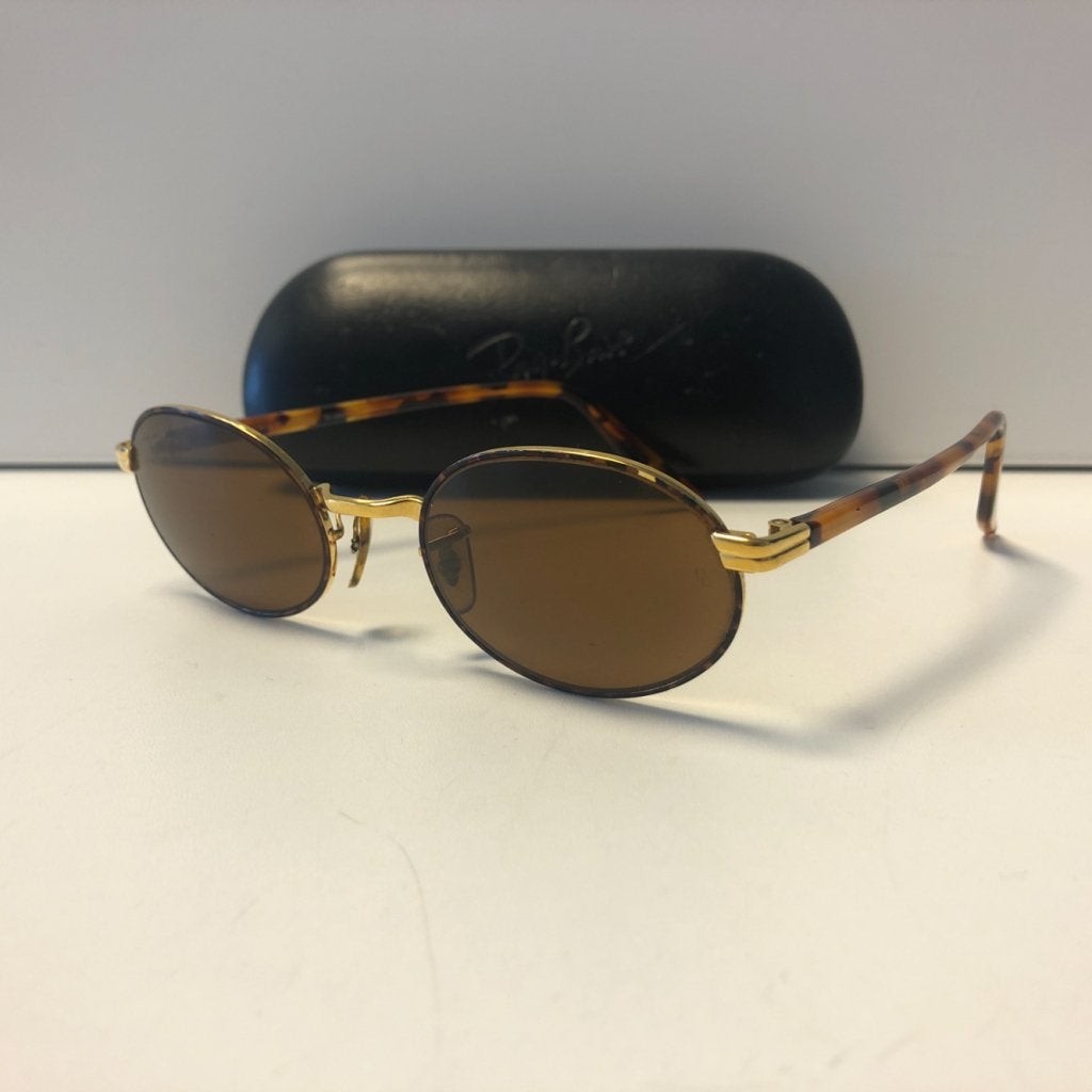 Ray Ban W2895 Polarized Vintage met B&L glazen | Nette Staat, Ray-Ban, Gebruikt, Support@rayban.com, Luxottica Group, 2 Via S. Marco
Milan 20121
Italy