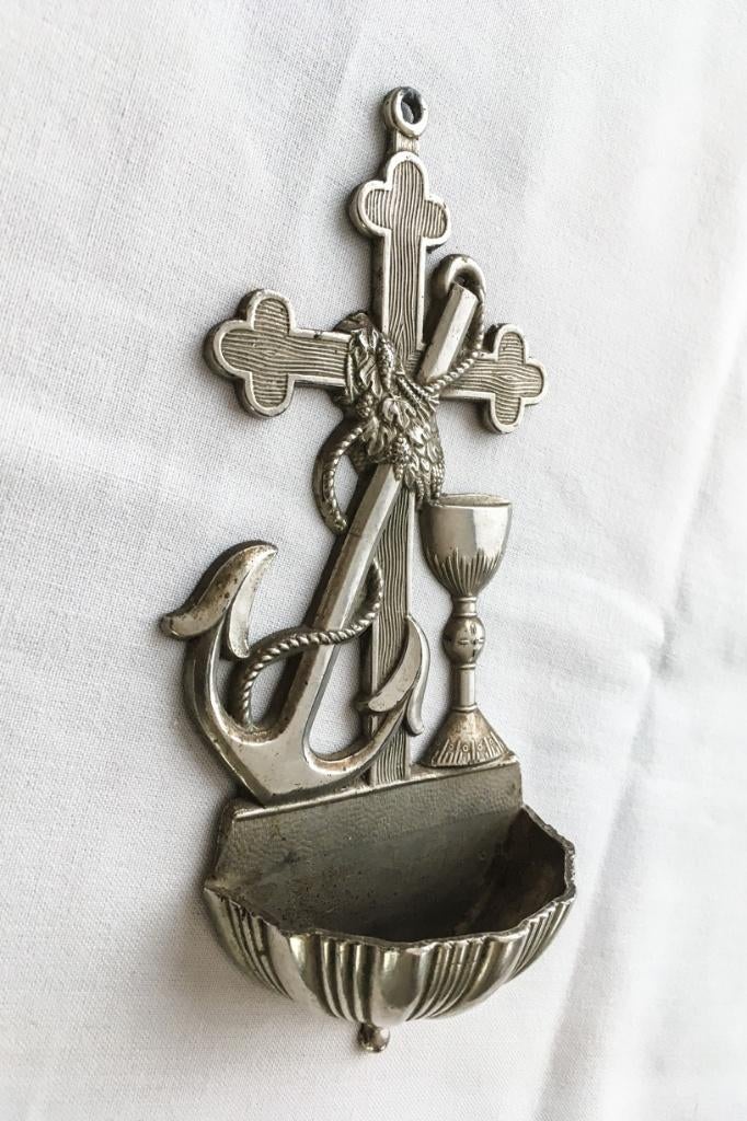 Religieus antiek Frans-katholiek verzilverde wijwatervat, Antiek en Kunst, Antiek | Religie, Ophalen of Verzenden