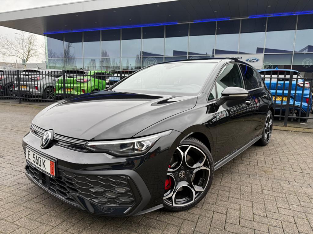 Volkswagen Golf 8.5 GTI 2025|265 PK|BlackStyle|Garantie 2027, Auto's, Volkswagen, Stof, 4 cilinders, Zwart, Lichtsensor