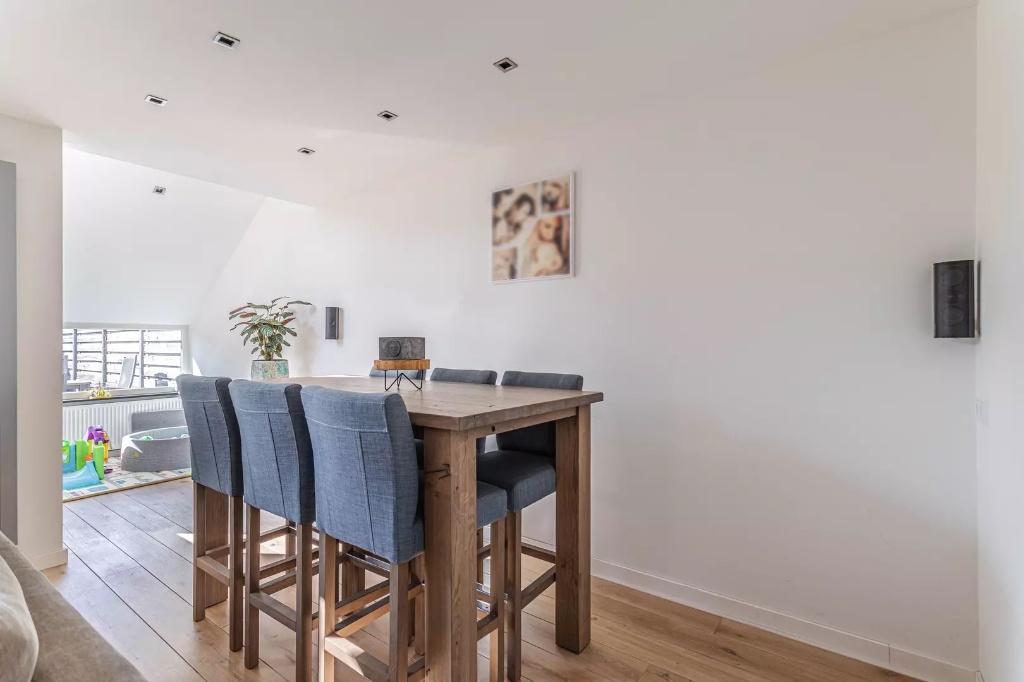 Massief eiken bartafel + 4 luxe barstoelen, Huis en Inrichting, Tafels | Statafels, Zo goed als nieuw, Ophalen