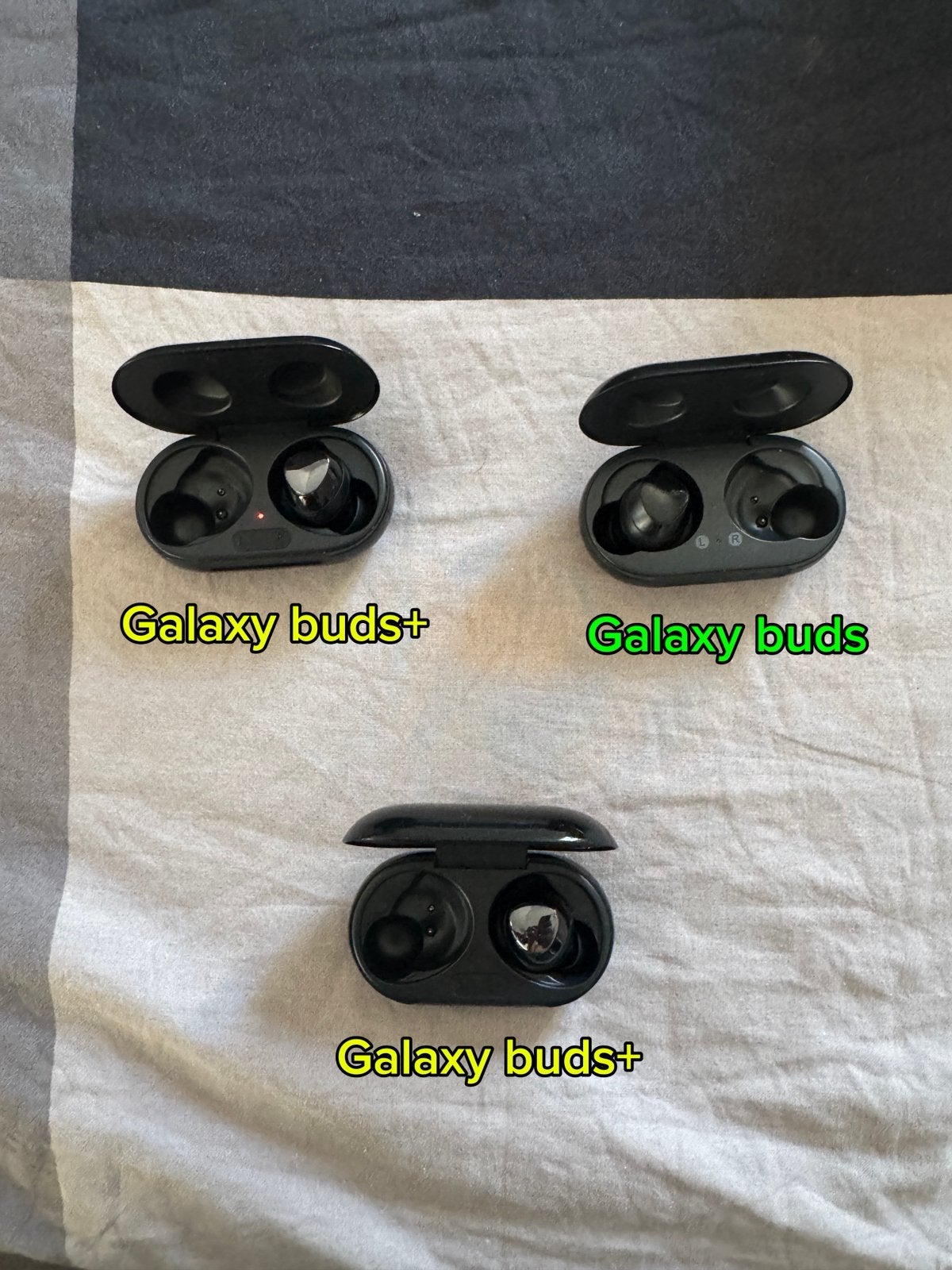 Losse oortjes: Galaxy buds en Galaxy buds+, Telecommunicatie, Mobiele telefoons | Oordopjes, Verzenden, Gebruikt