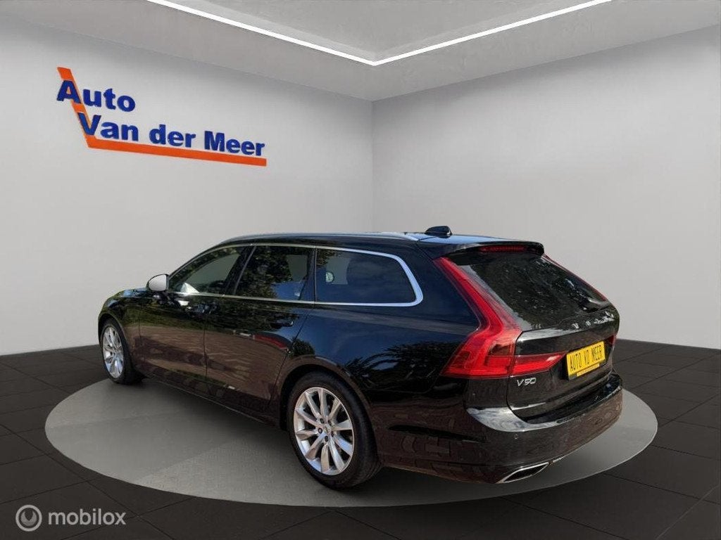 Volvo V90 2.0 T8 AWD Inscription/ Navigatie / Trekhaak / Etc, Auto's, Volvo, Automaat, 4 cilinders, Zwart, Vierwielaandrijving