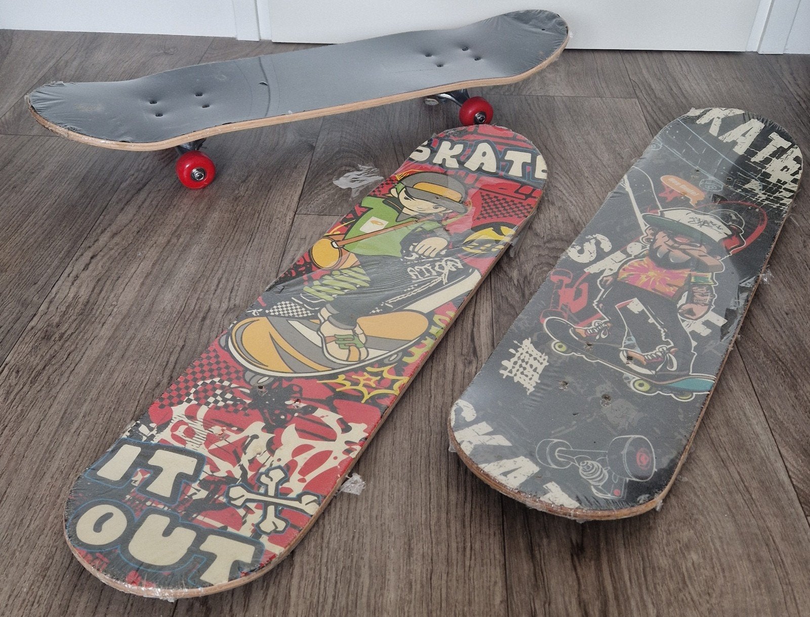 Skateboard met 2 extra decks, Ophalen, Nieuw