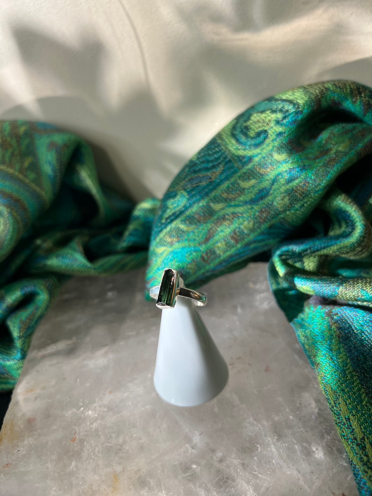 Toermalijn groen verdiliet beschermt aura straling magie, Sieraden, Tassen en Uiterlijk, Ringen, Magnolia11, Nieuw, Ophalen of Verzenden
