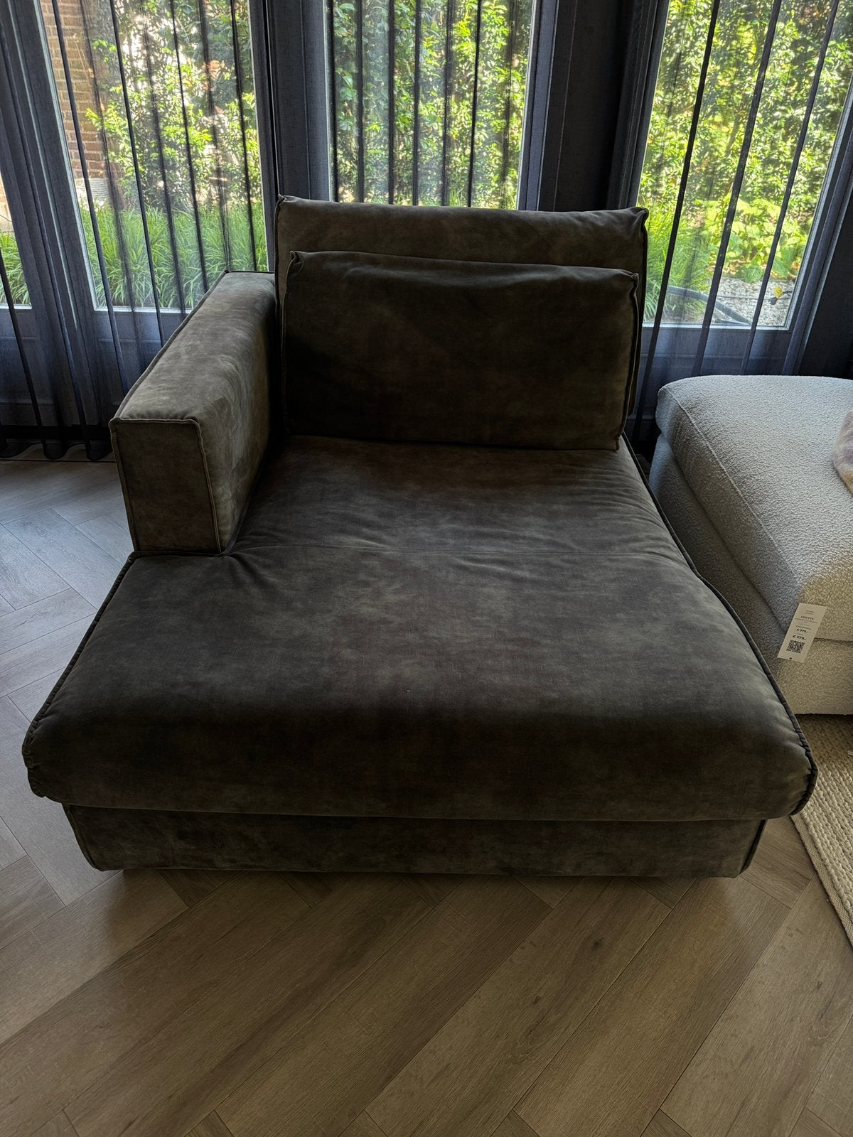 Bahia Longchair / chaise longue (1 arm) donkergroen velours, Ophalen, Zo goed als nieuw, Stof
