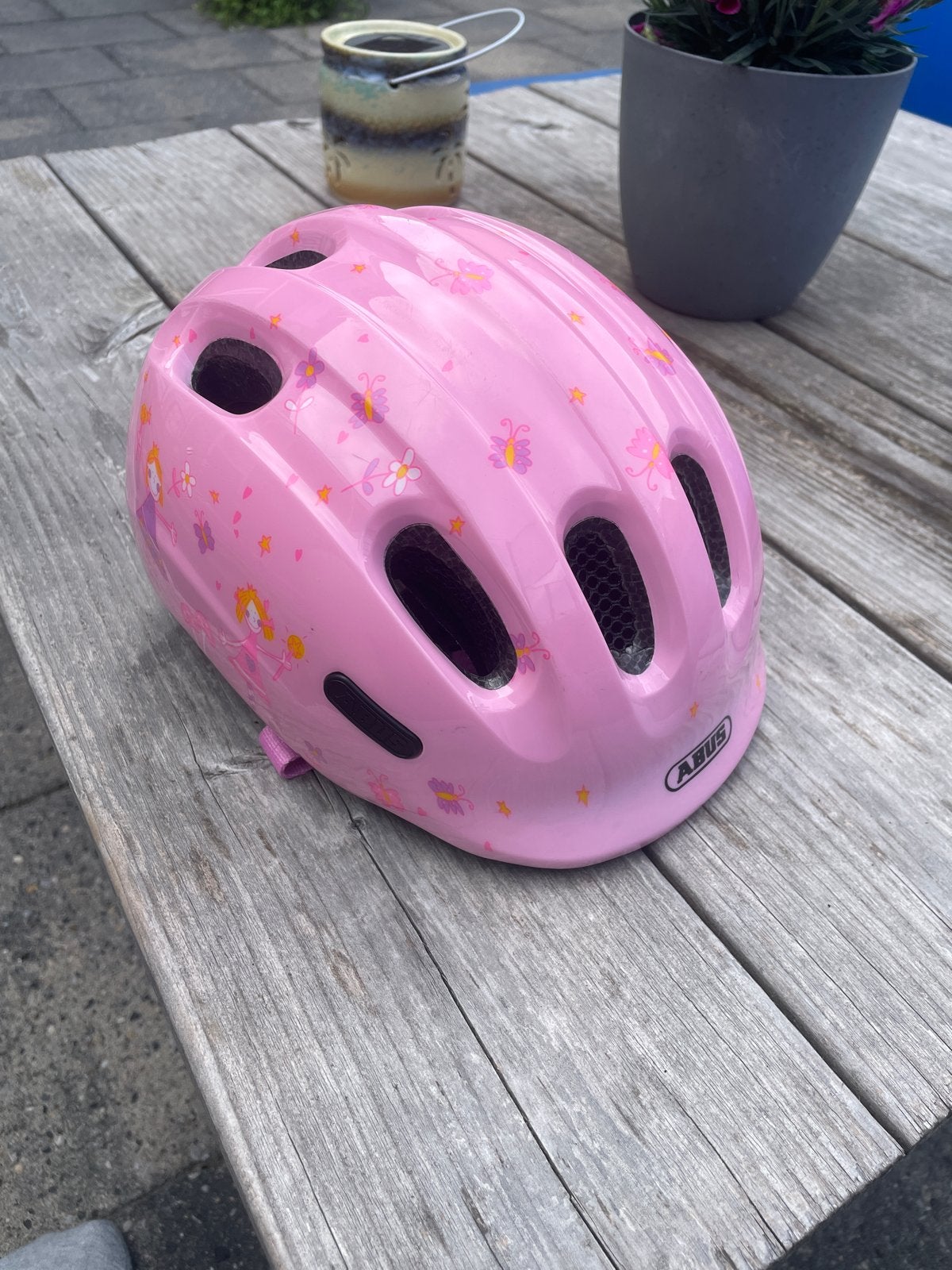 ABUS Kinderfietshelm Roze met Prinsessen en Vlinders, Ophalen of Verzenden, Zo goed als nieuw, Overige maten, Meisje