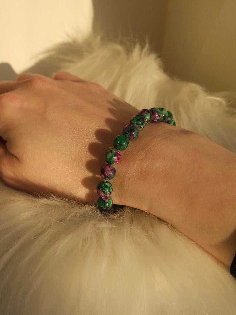 Handgemaakte Robijn in Zoisiet armband 8 mm – op maat, Met bedels of kralen, Nieuw, Ophalen of Verzenden, Elastiek