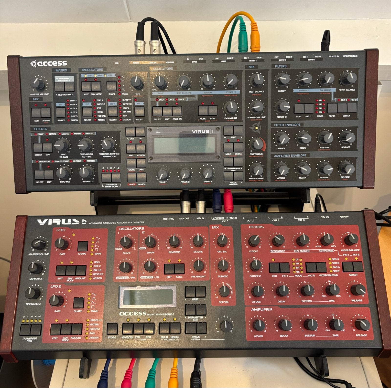 Access Virus B - perfecte staat, Muziek en Instrumenten, Synthesizers, Gebruikt, Overige aantallen, Met midi-aansluiting, Ophalen