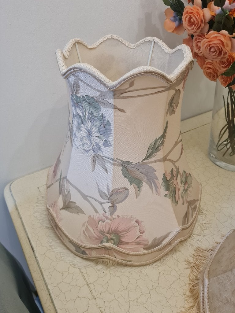 Vintage lampenkap met bloemen foto 1 t/m 4 hoogte 35 cm