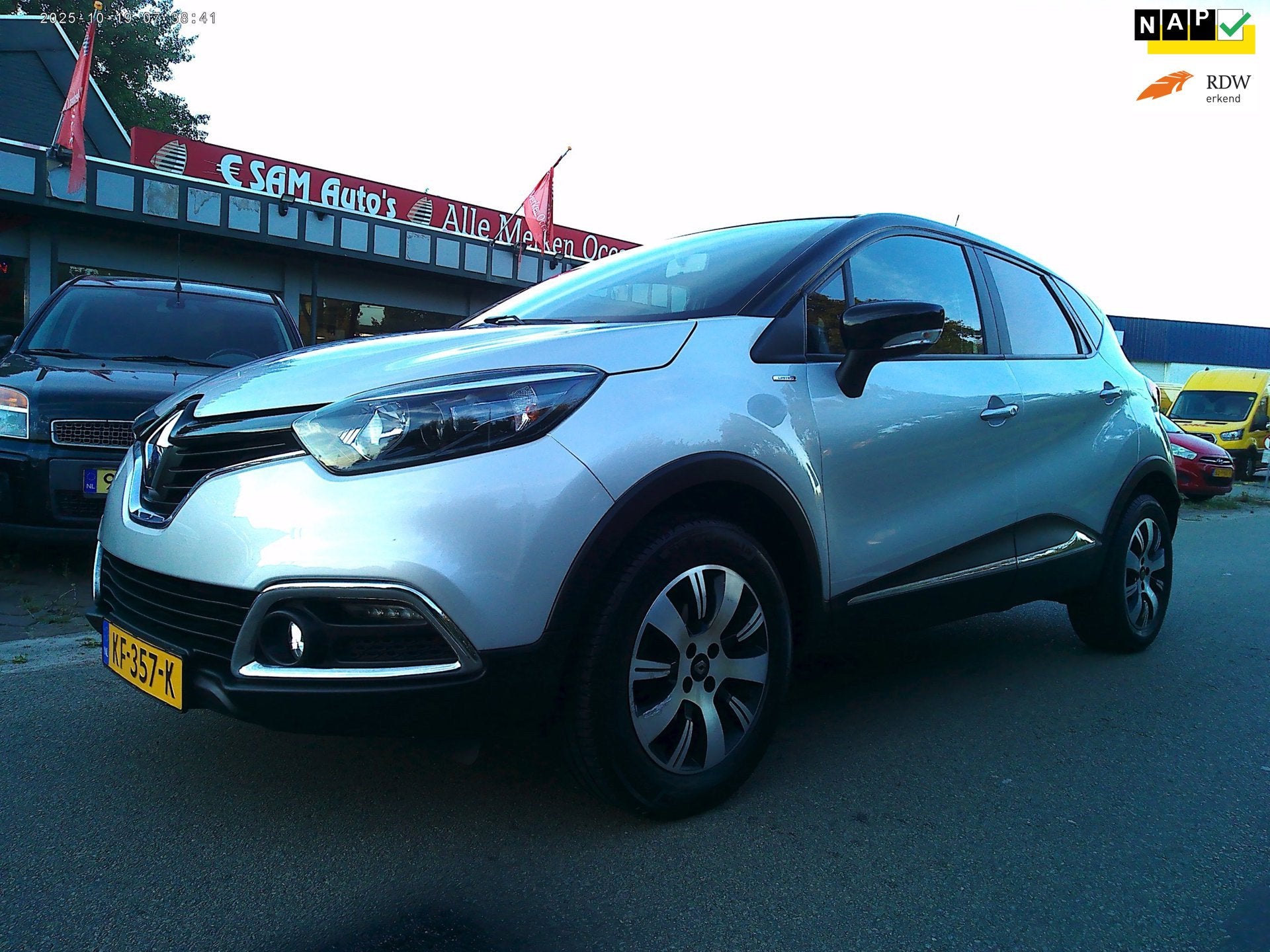 Renault Captur 0.9 TCe Limited(NAVI+Airco), Voorwielaandrijving, Gebruikt, Euro 6, 49 €/maand