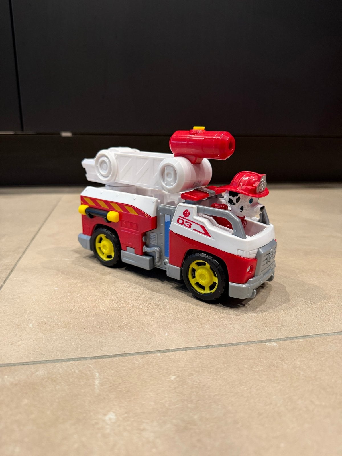 Paw Patrol Marshall Brandweerwagen met figuur, Ophalen of Verzenden, Gebruikt