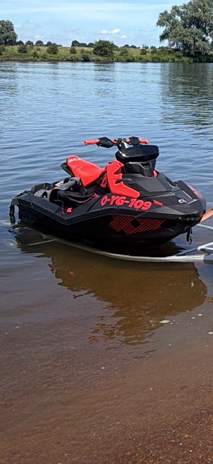 Sea-Doo Spark Trixx 2-up jetski met trailer, Watersport en Boten, Jetski's en Waterscooters, Ophalen, Zo goed als nieuw, Benzine