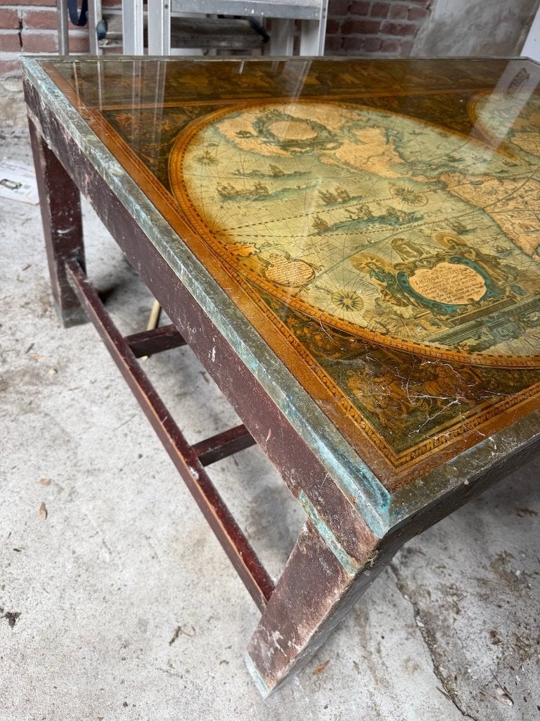 Vintage wereldkaart salontafel 1960 – 17e-eeuwse kaart, Ophalen, Minder dan 50 cm, Gebruikt, 100 tot 150 cm