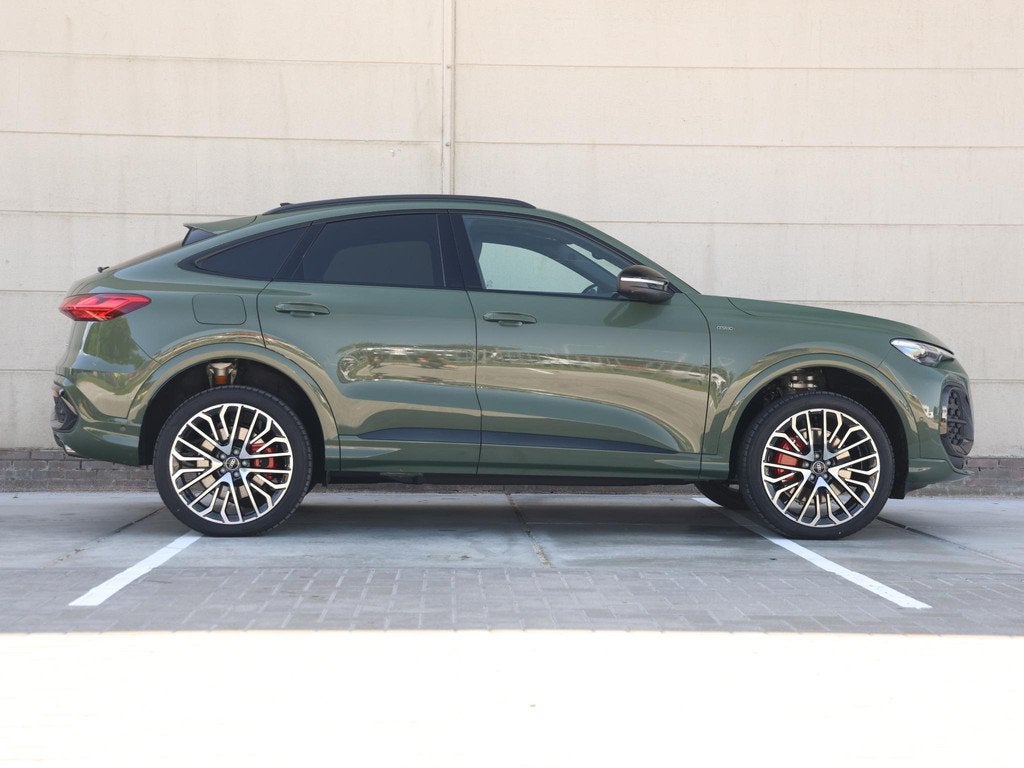 Audi Q5 Sportback S edition Competition 367 PK | Tech pro pa, Auto's, Audi, Automaat, Stof, 4 cilinders, 38 km/l