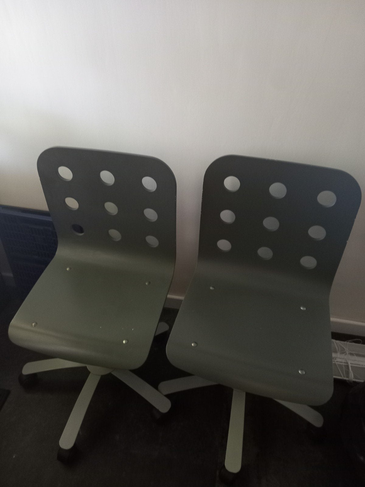 2 houten bureaustoelen van Ikea - Jules, Ophalen, Gebruikt, Grijs, Bureaustoel