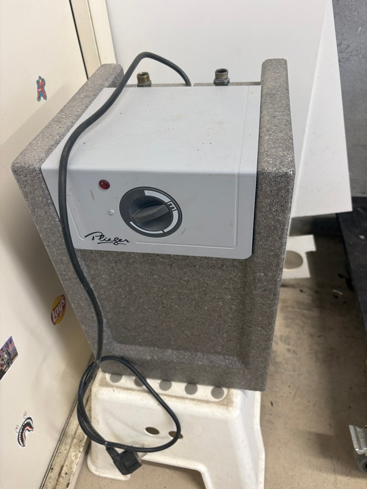 Plieger 10 liter elektrische boiler, Doe-het-zelf en Verbouw, Geisers en Boilers, Minder dan 20 liter, Verzenden, Zo goed als nieuw