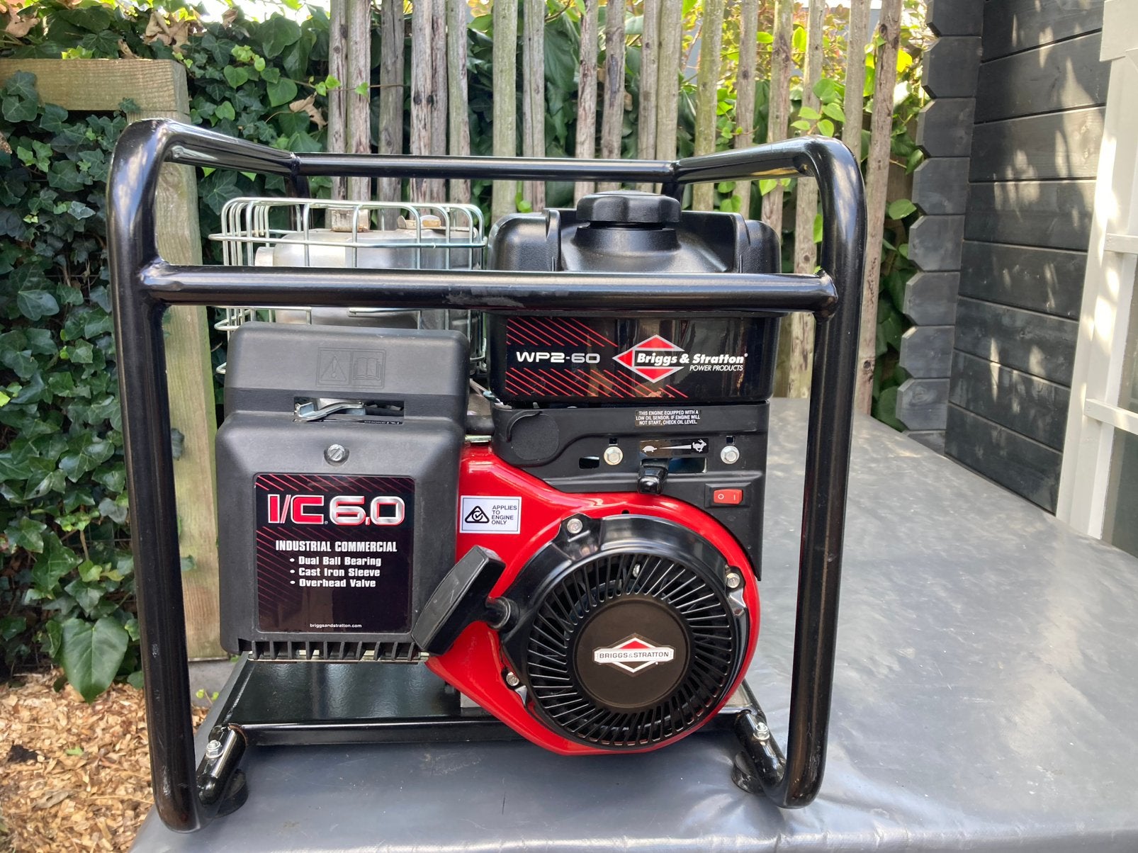 Briggs&Stratton waterpomp  Z.G.A.N., Ophalen, Zo goed als nieuw
