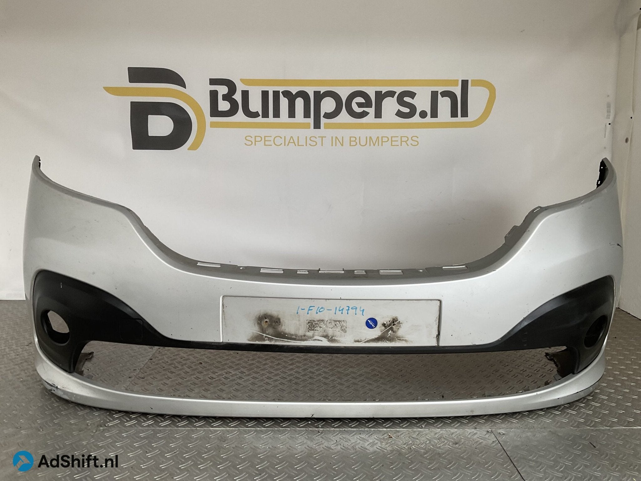 Bumper Renault Trafic III 620223916R Voorbumper F10-14794z, Auto-onderdelen, Bumper