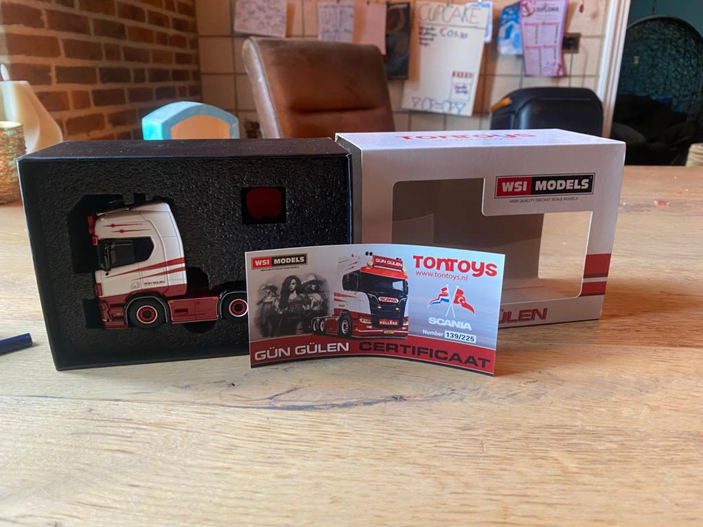 WSI Models Scania S-serie Gün Gülen 1:50 modeltruck, Verzamelen, Poppenhuizen en Toebehoren, Ophalen of Verzenden, Zo goed als nieuw