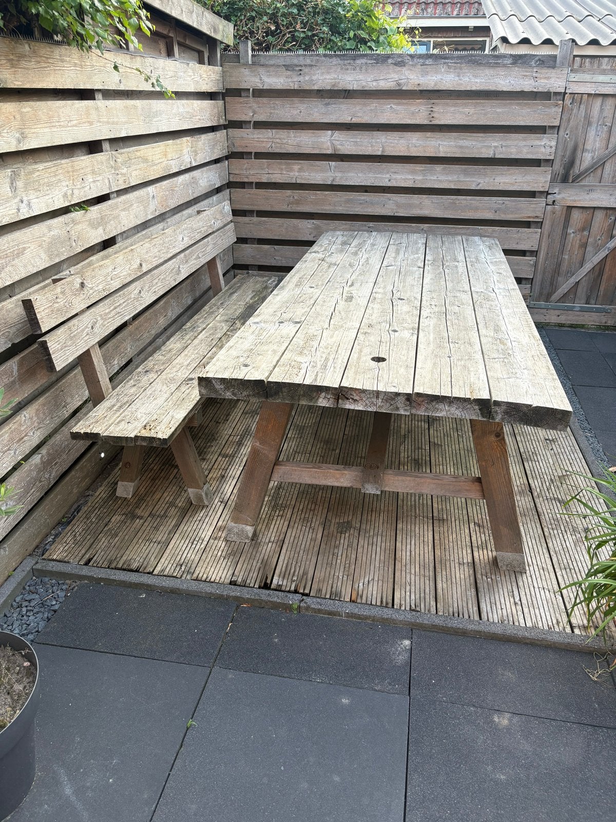 Robuuste houten buitentafel met bankje, Ophalen, Gebruikt, Rechthoekig, Hout