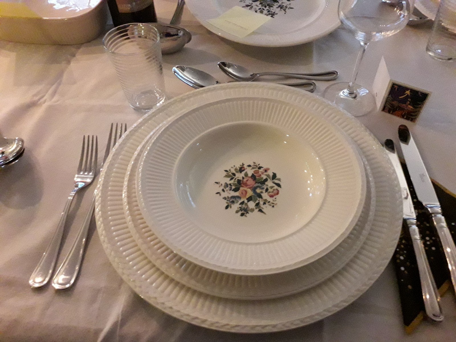 Wedgwood Serviezendagen 2 en 3 oktober, Ophalen, Zo goed als nieuw, Porselein, Overige typen