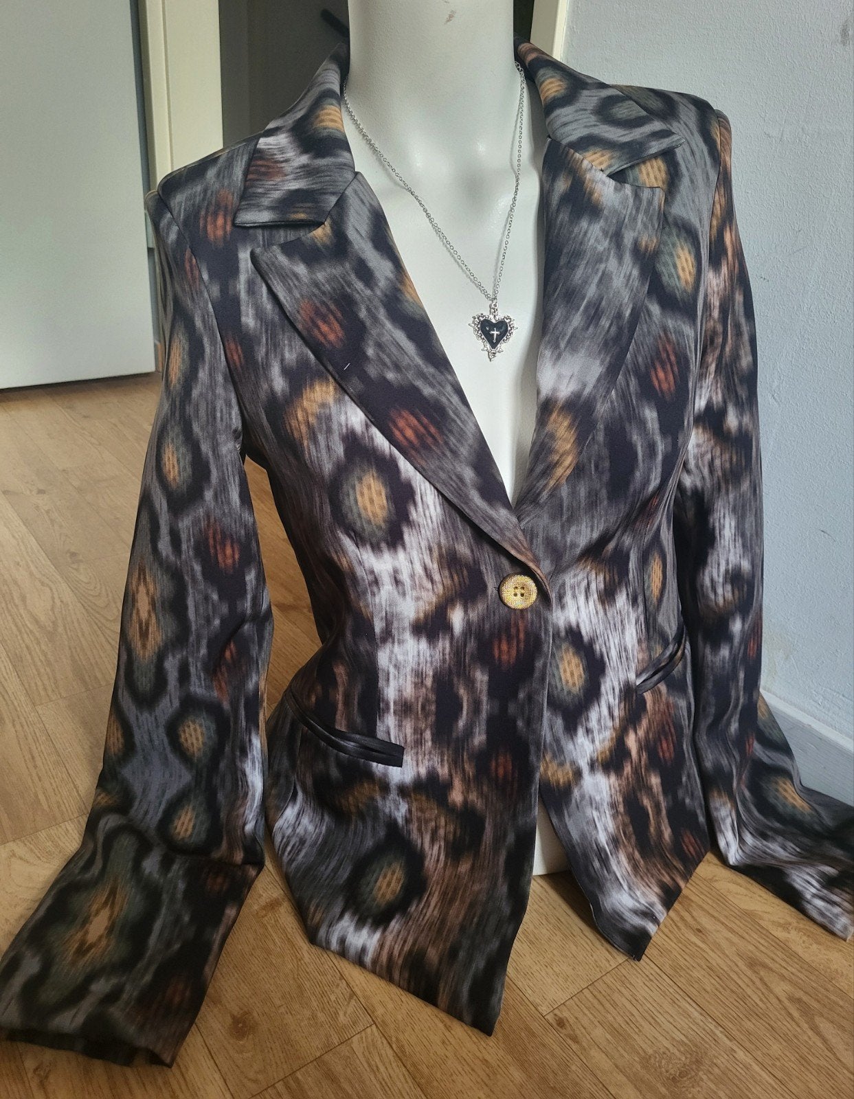 Trendy NIEUWE Blazer met Abstracte Dierenprint Satijnen look, Meerkleurig, Nieuw, Ophalen of Verzenden, Jasje