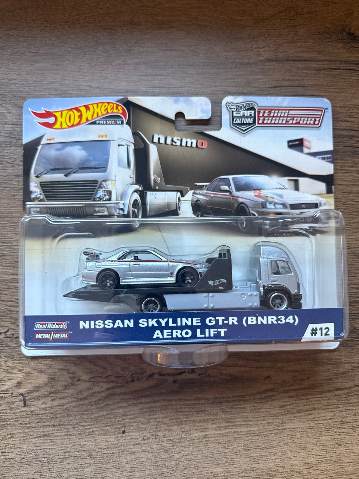 Hot Wheels Premium Nissan Skyline GT-R (BNR34) Aero Lift, Overige merken, 1:50 of kleiner, Auto, Nieuw