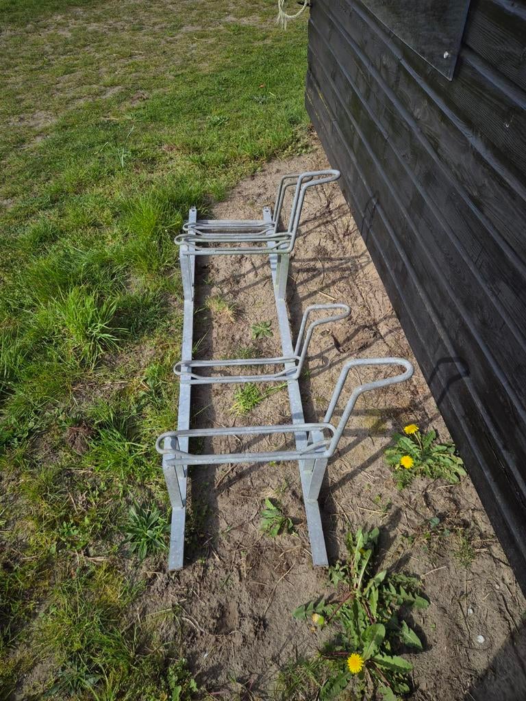 Robuust fietsenrek voor 4 fietsen, zwaar materiaal, Ophalen, Gebruikt
