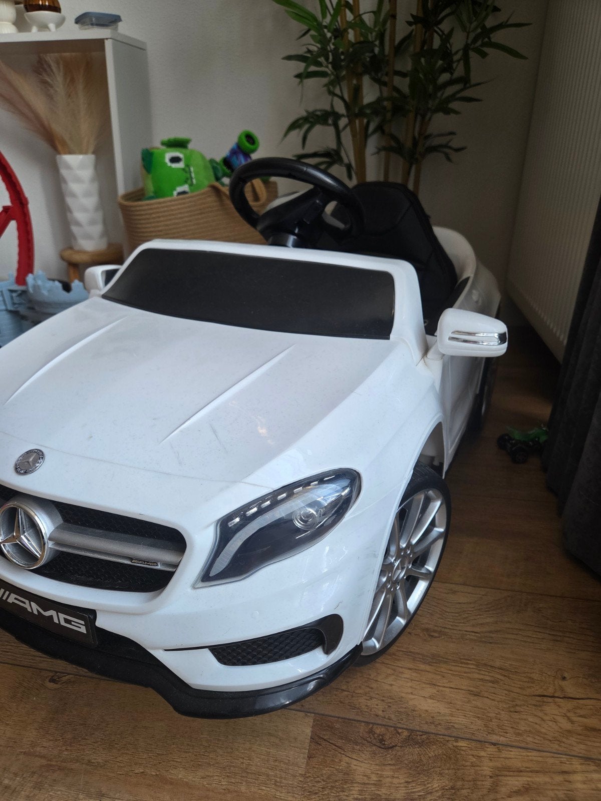 Mercedes elektrische kinderauto wit, Ophalen, Zo goed als nieuw, Afstandsbediening