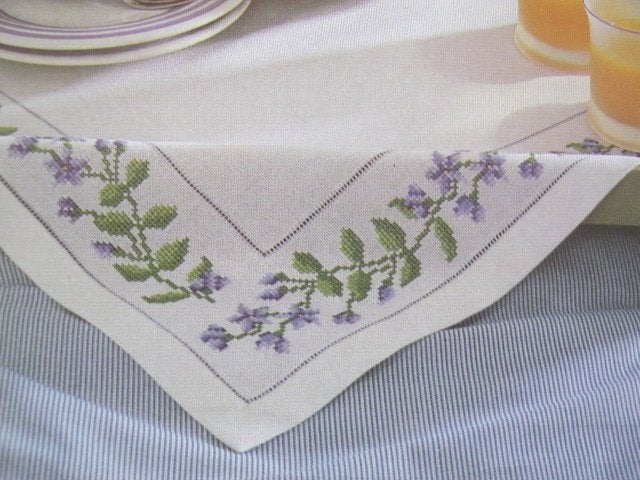 Borduurpatroon   Bloemetjes rand   nr 2811 do, Verzenden, Nieuw, Handborduren, Patroon