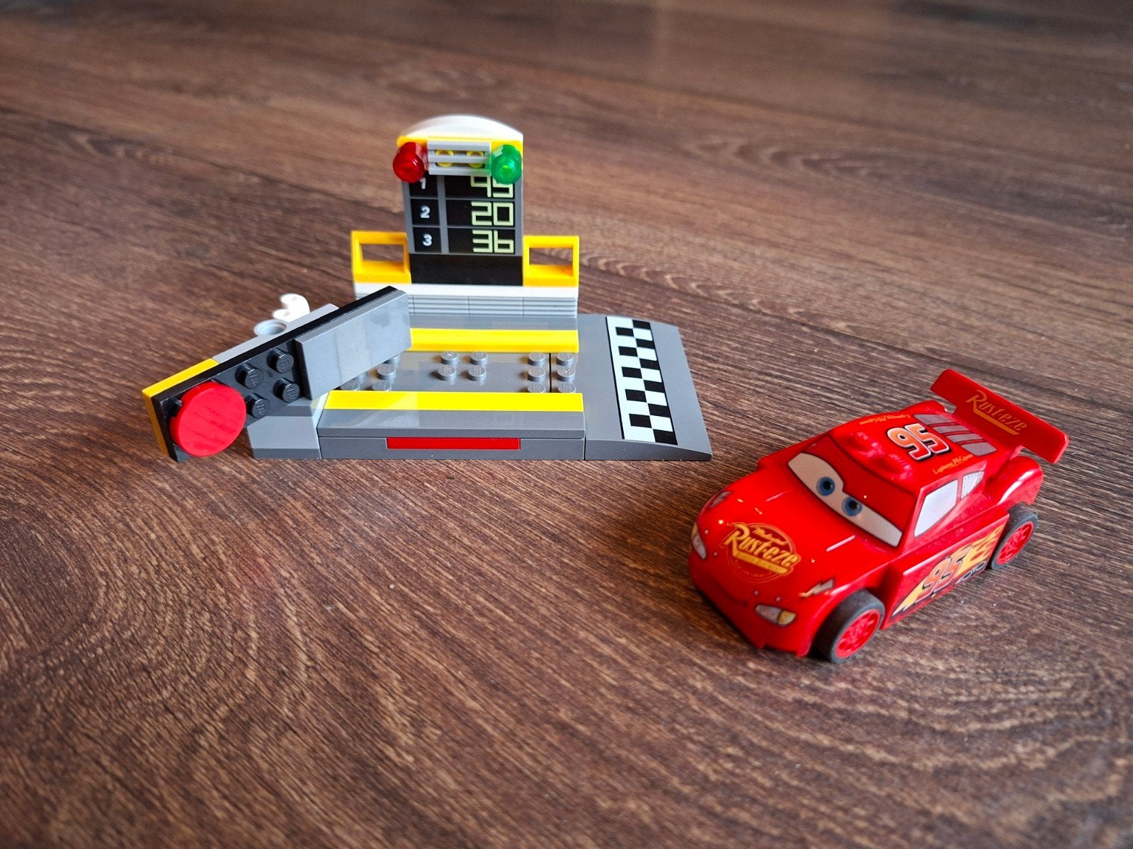 10730 Lego Juniors Cars, Inclusief instructies, Lego, Ophalen of Verzenden, Zo goed als nieuw