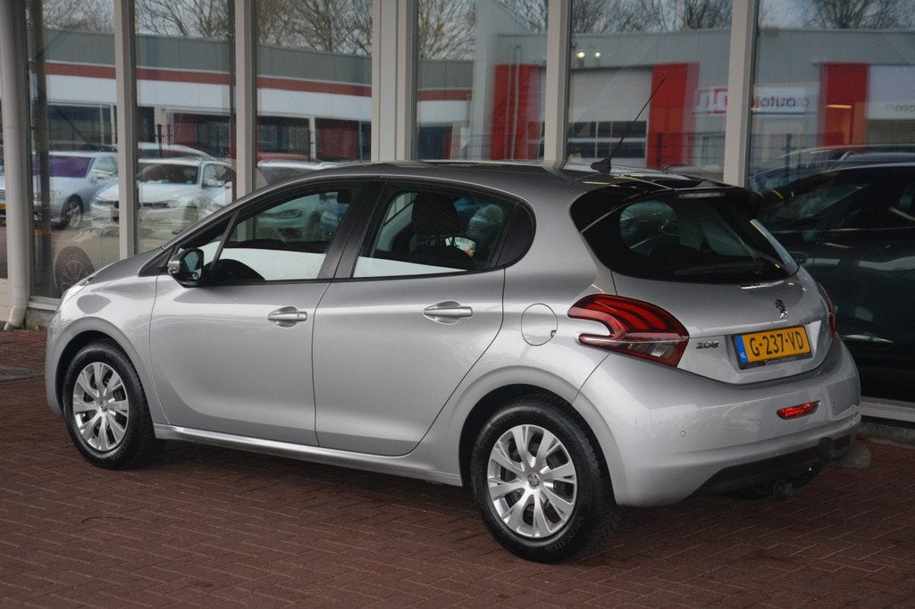 Peugeot 208 1.6 BlueHDi Blue Lease onderhoudshistorie aanwez, Auto's, Peugeot, Voorwielaandrijving, 590 kg, Gebruikt, 4 cilinders