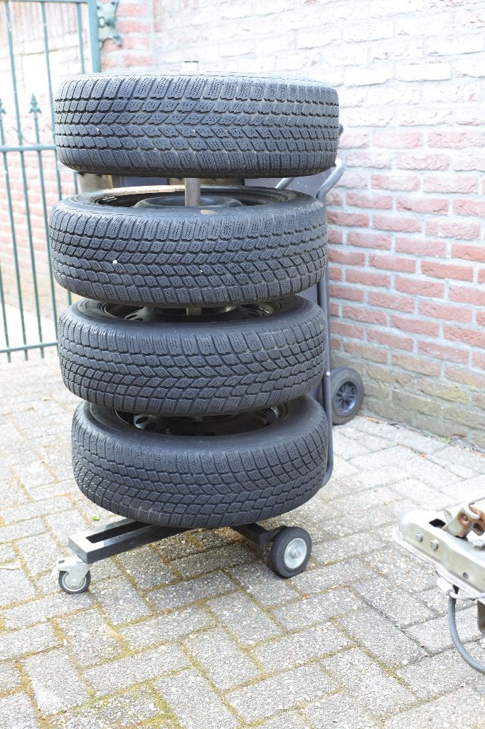 Winterbanden op velgen voor Opel Zafira 2003, Ophalen, Gebruikt