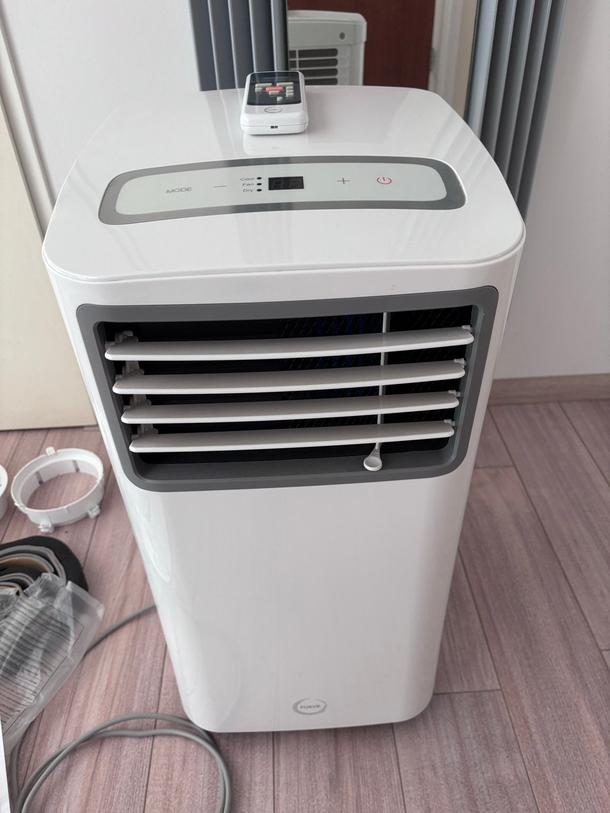 Fuave Mobiele Airco ACS09K01 - Koelen en Ontvochtigen, Ophalen, Minder dan 60 m³, 3 snelheden of meer, Zo goed als nieuw