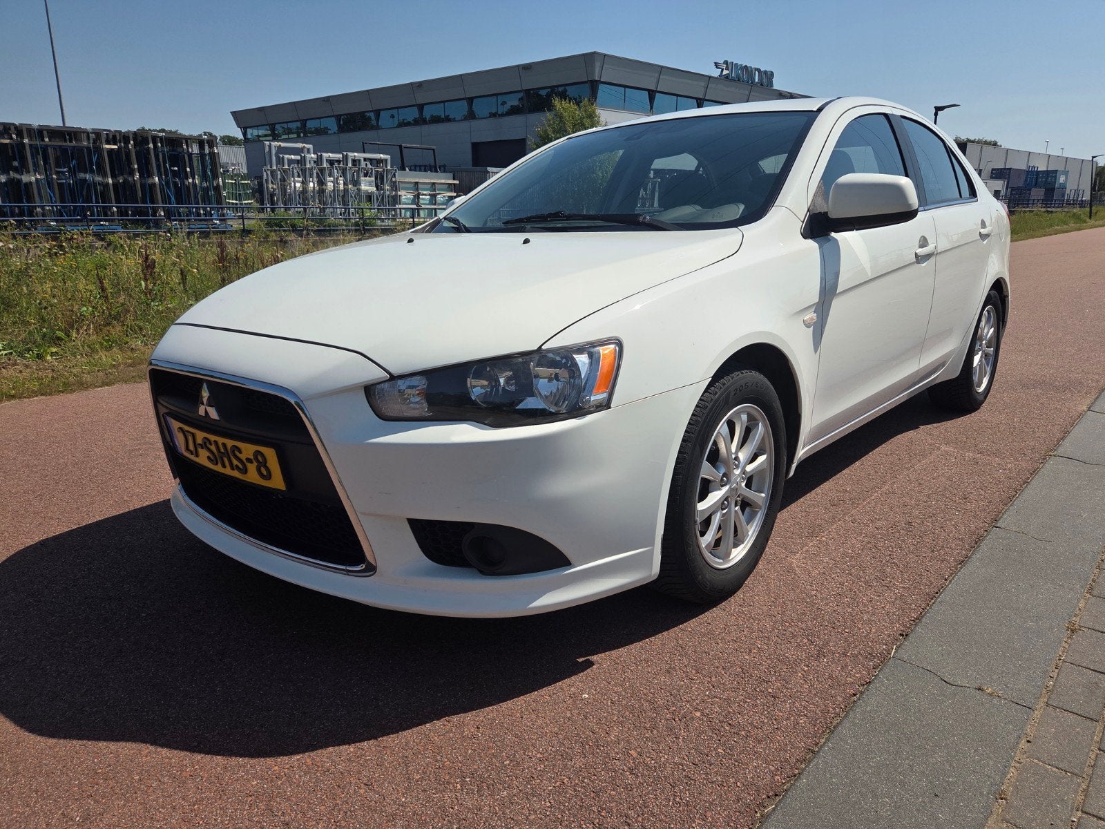 Mitsubishi Lancer 1.6 Cleartec Sportback 2011 Wit, Auto's, Voorwielaandrijving, Zwart, 4 cilinders, Wit