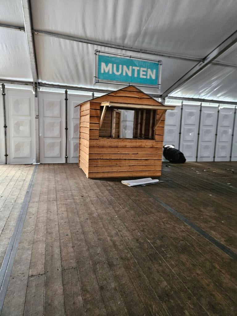 Twee demontabele verkoop/tuin huizen te koop, Tuin en Terras, Tuinhuizen, Overige typen, 1 raam, Hout, Ophalen