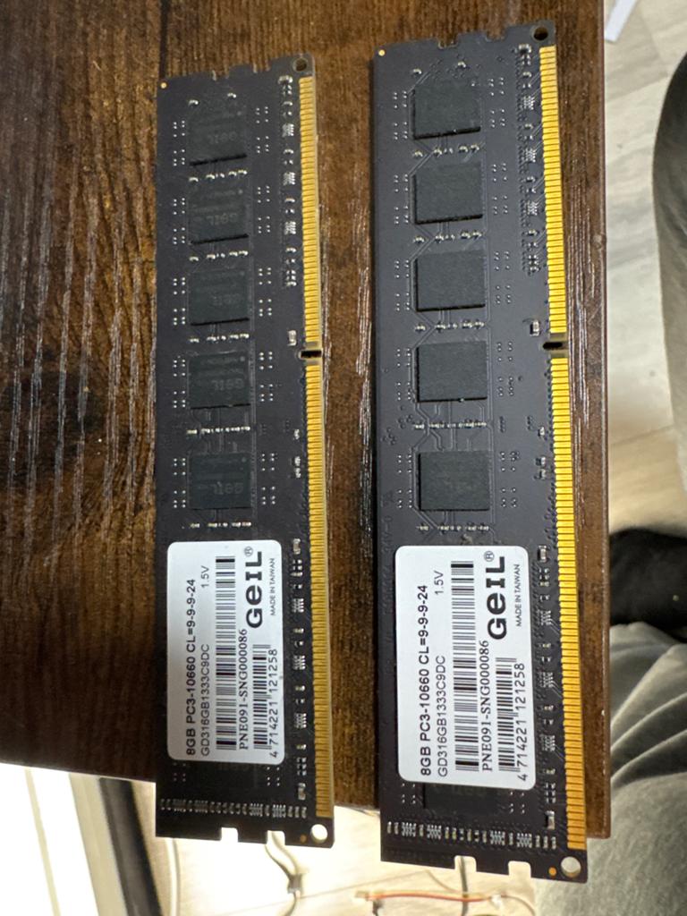 GEIL 16GB DDR3 RAM PC3-10660 (2x 8GB) - 1333MHz, Gebruikt, Server, 8 GB, DDR3