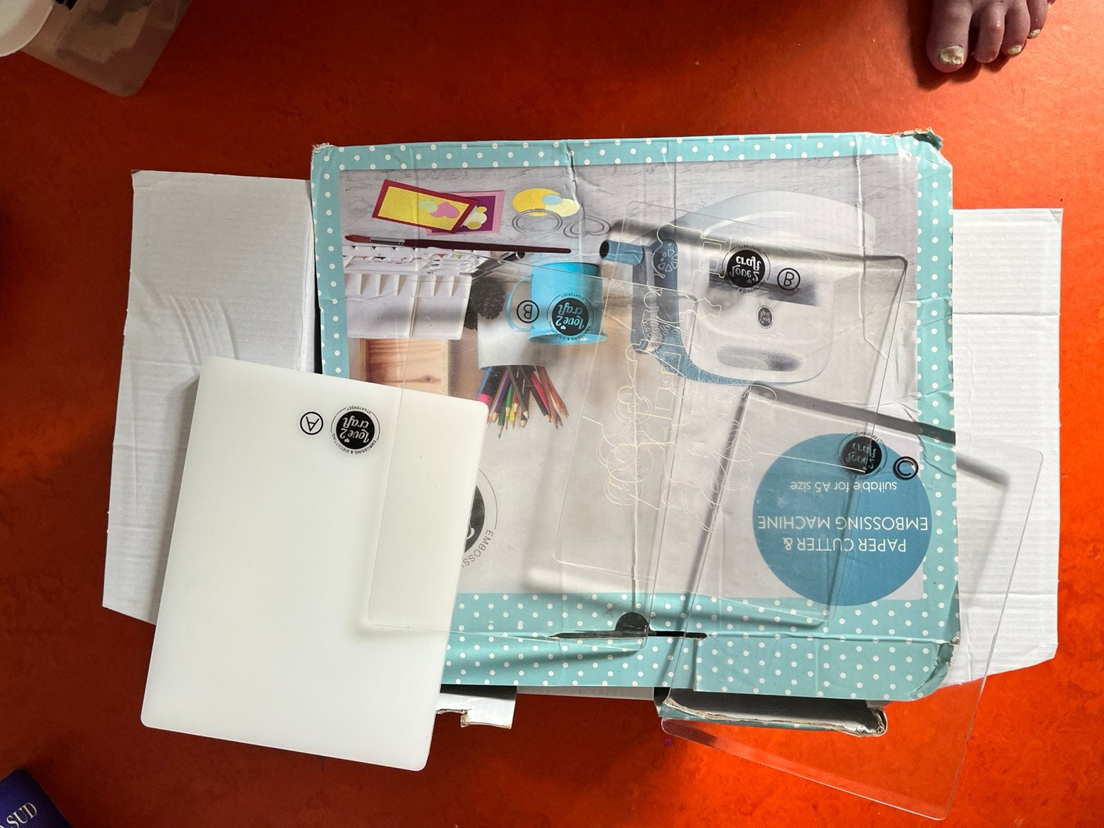 Love To Craft Snij- en embossingmachine, Hobby en Vrije tijd, Ophalen, Zo goed als nieuw, Overige thema's, Pons of Mal