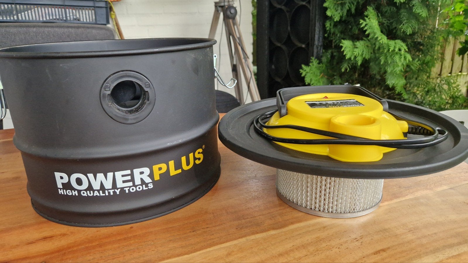Powerplus As stofzuiger met zaagsel / stof / as collectie em, Ophalen, Zo goed als nieuw