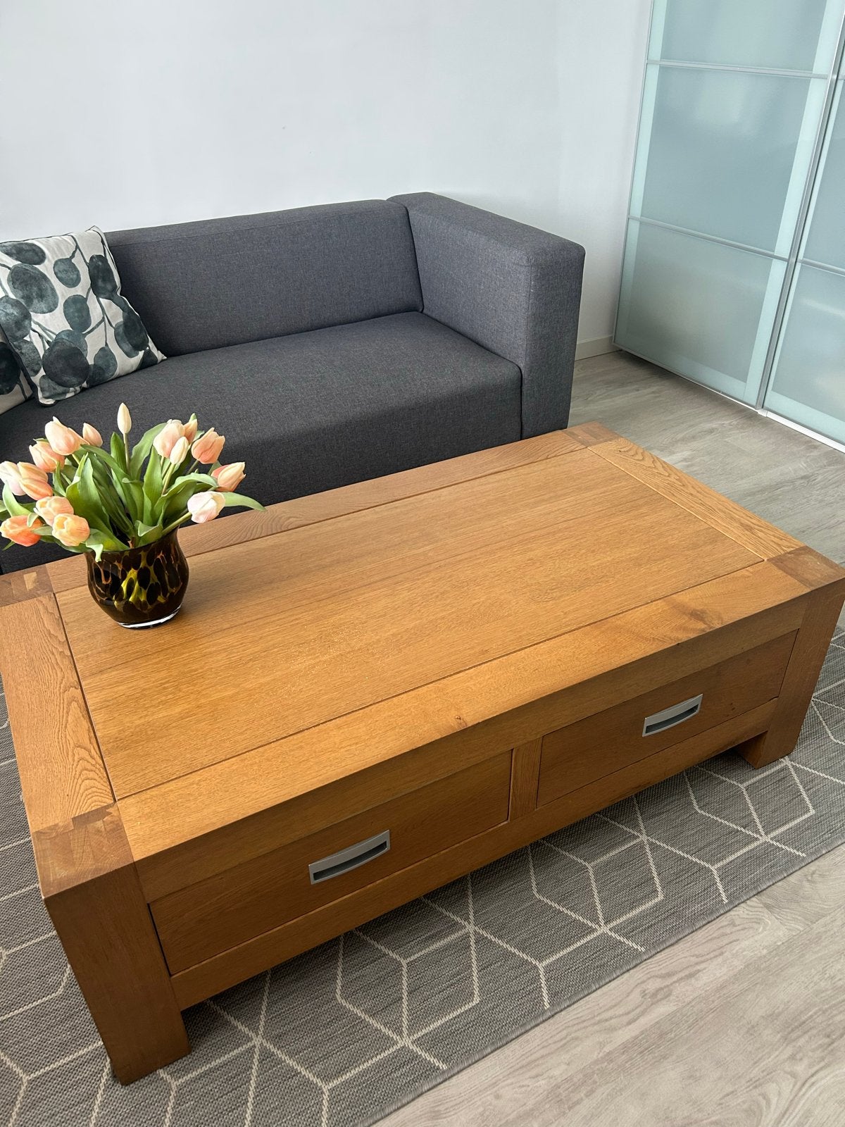 Mooie eiken salontafel met lades, 130x70 cm, Ophalen, 100 tot 150 cm, Eikenhout, 50 tot 100 cm