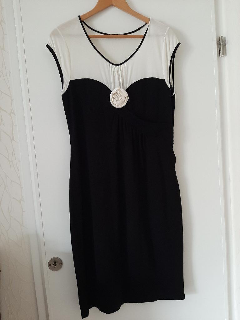 Juffrouw Jansen Jurk XXL valt veel kleiner M/L, Kleding | Dames, Jurken, Zwart, Maat 46/48 (XL) of groter, Ophalen of Verzenden