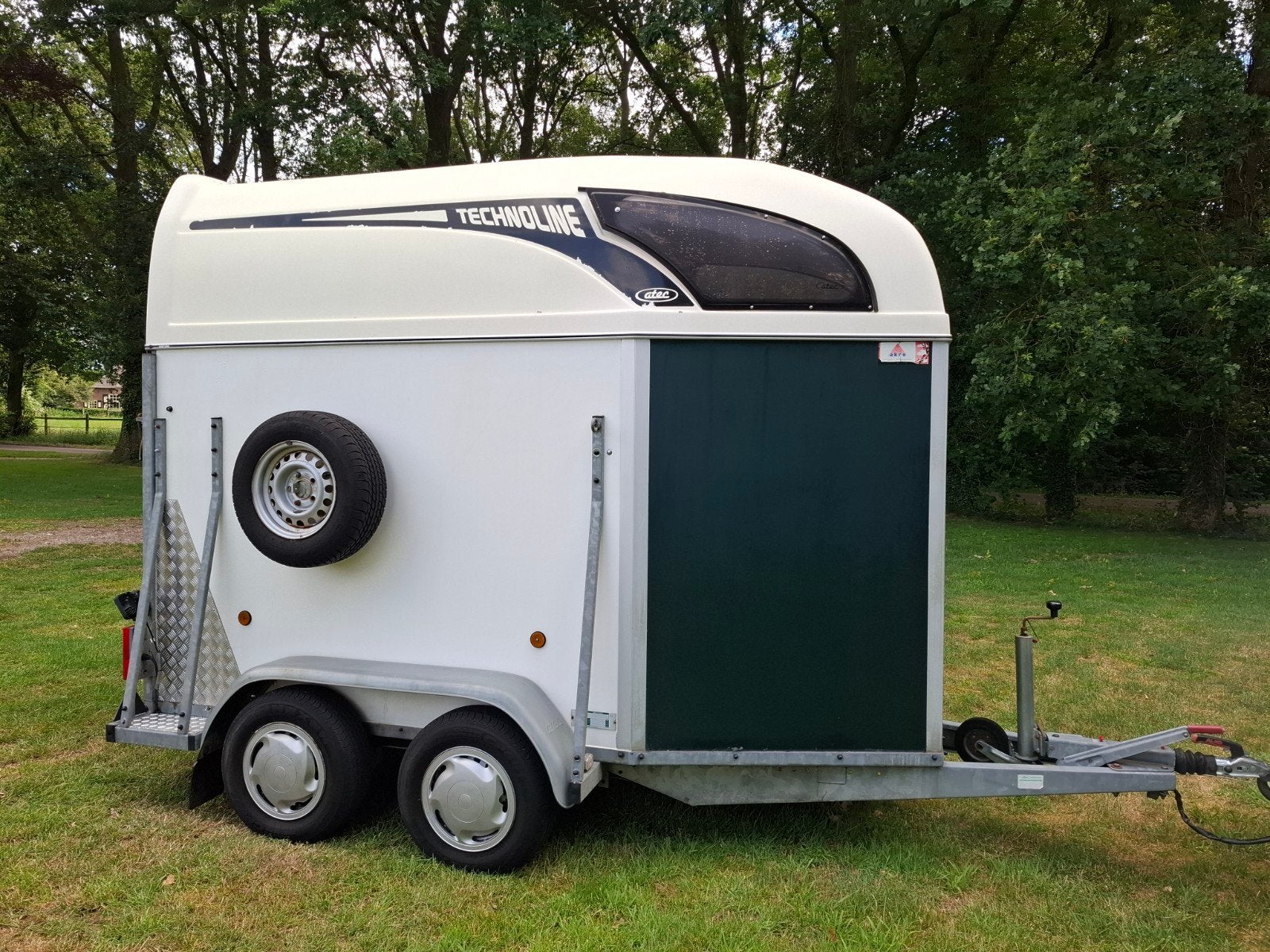 Atec Technoline DeLuxe 1.5 paards trailer, Dieren en Toebehoren, Paarden en Pony's | Trailers en Aanhangwagens, Ophalen of Verzenden